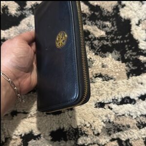 Tory Burch Black Leather Zip Around Wallet with Gold Logo